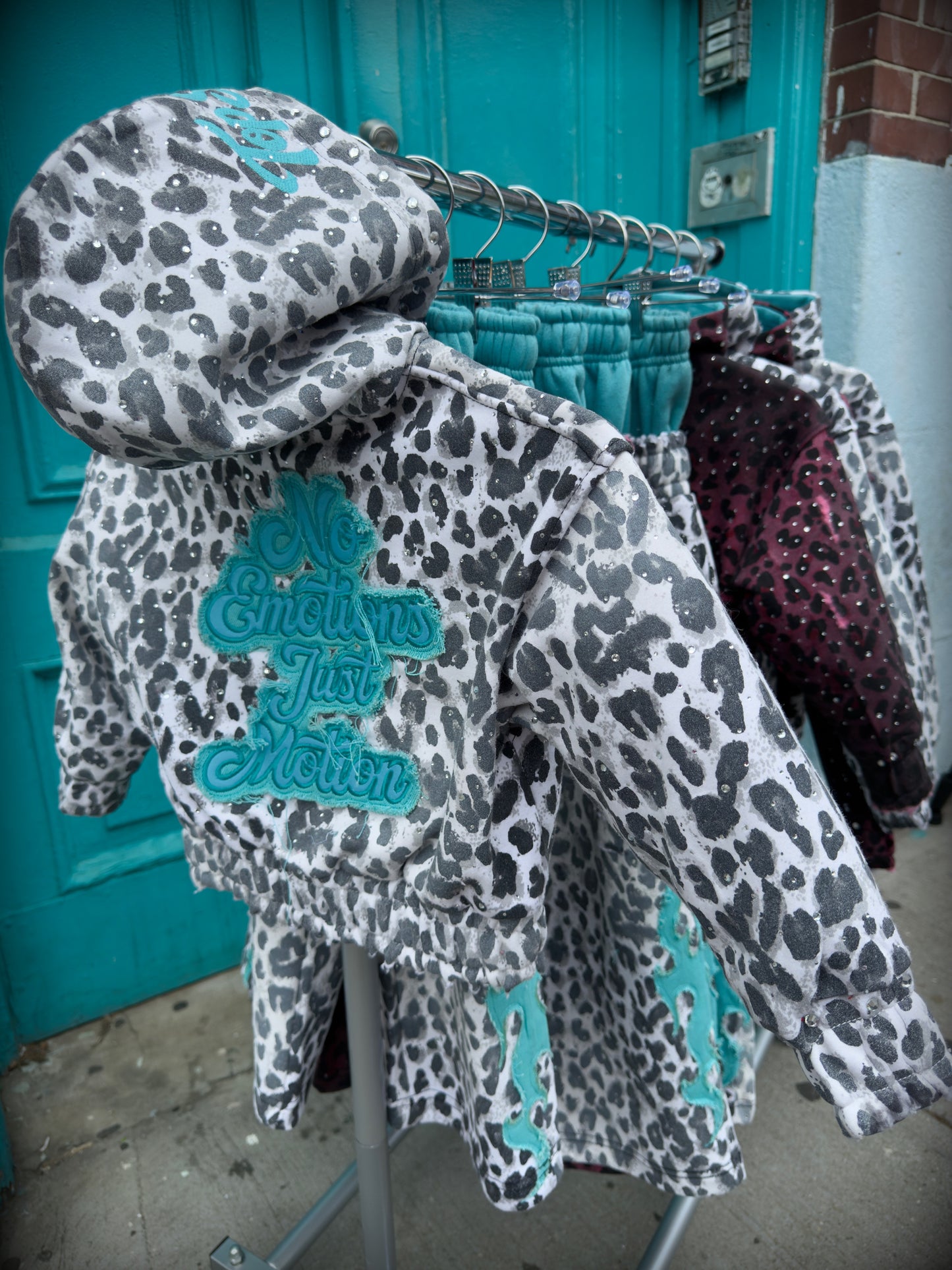 YOUTH WHITE CHEETAH SET (Sweatpants)